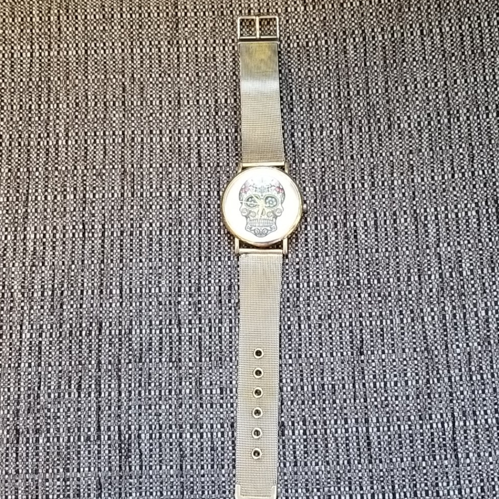 5 For $25 Cool Skeleton Face Watch - Picture 2 of 5